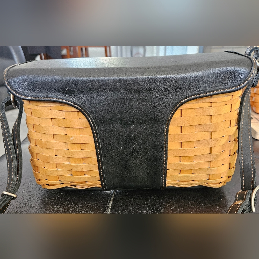 Longaberger Tan Woven Shoulder Bag with Black Leather Trim - Picture 3 of 7